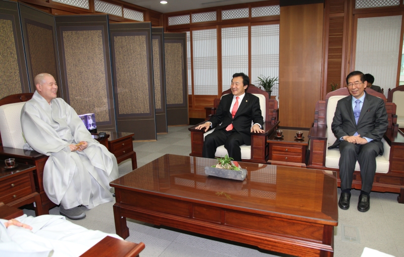 2011.10.31_박원순 당선인 예방 (2)